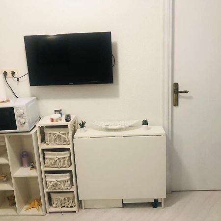 شقة Bonito Estudio En دينايا المظهر الخارجي الصورة